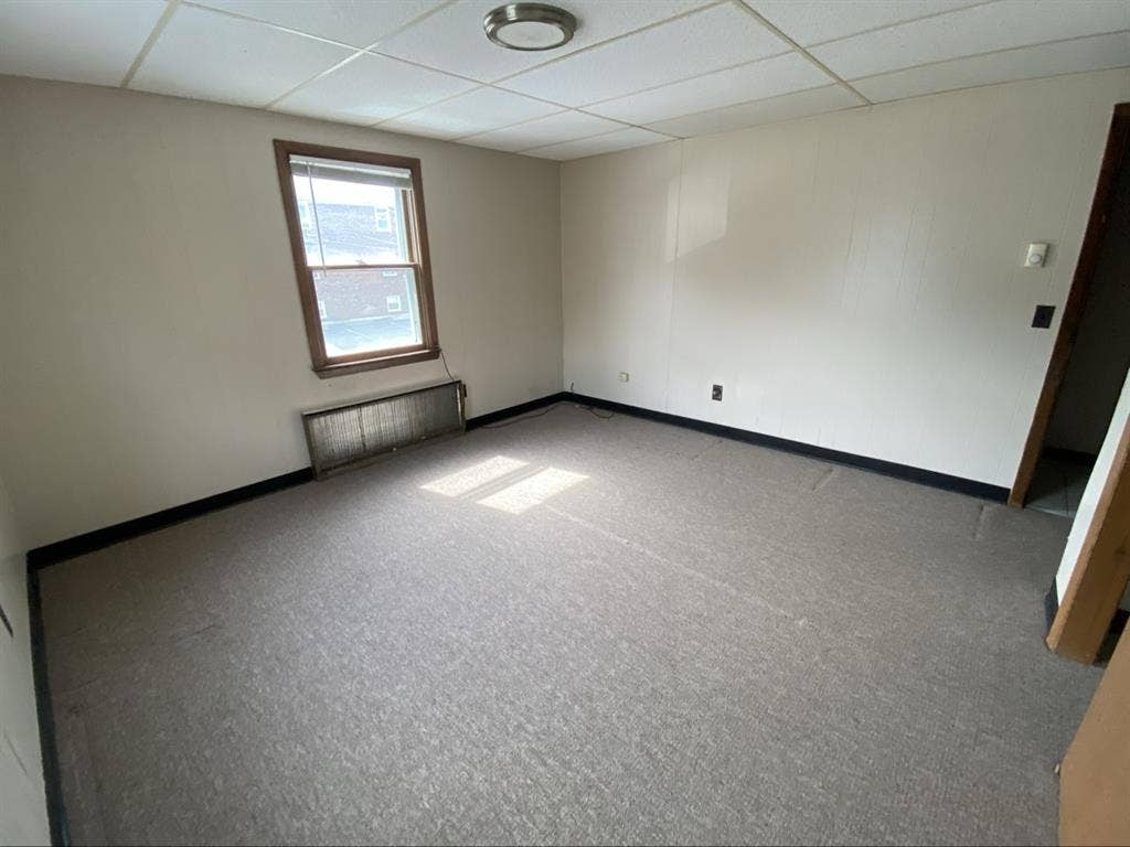 Room for rent in north providence