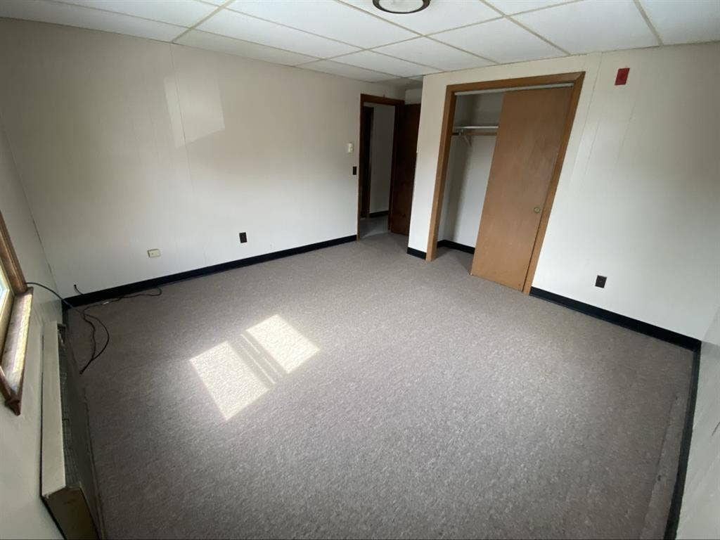 Room for rent in north providence