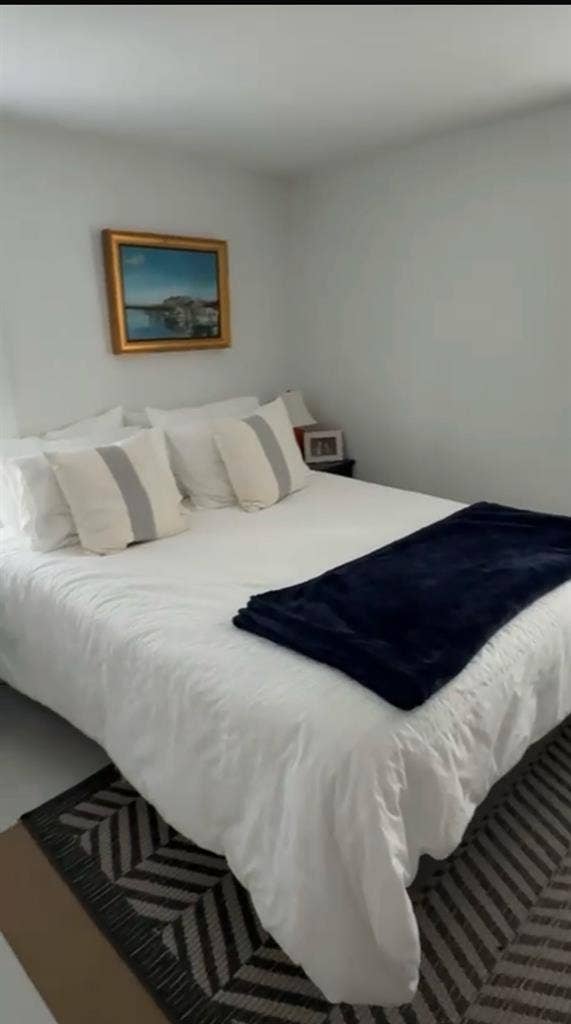 2 bedroom apt. Need 2nd roommate.
