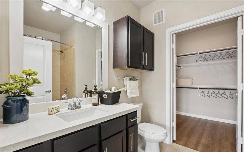 Beautiful 2 bed 2 bath in Georgetow