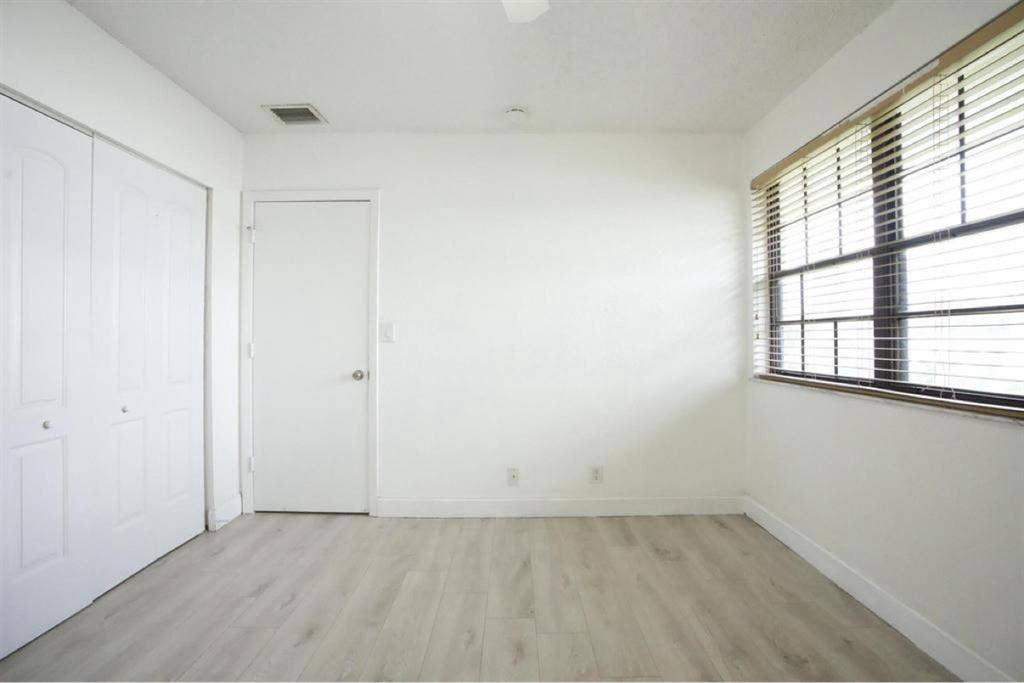 2/2 Room for Rent - $900