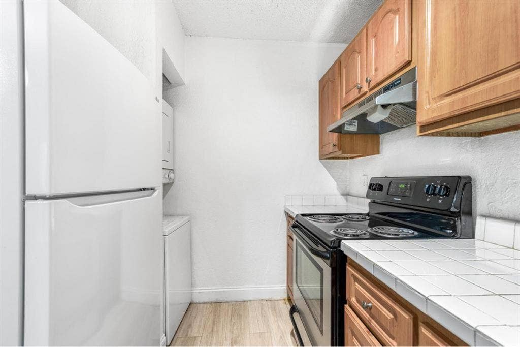 2/2 Room for Rent - $900