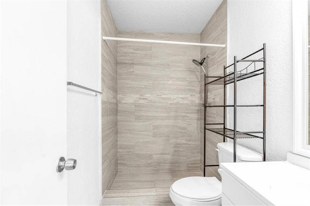 2/2 Room for Rent - $900