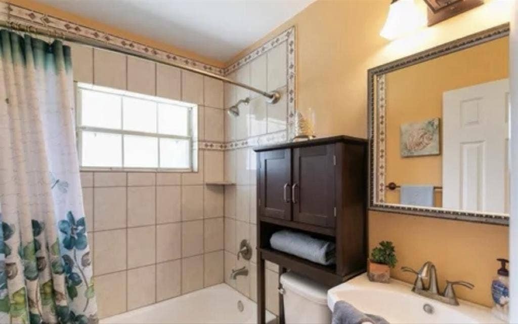 ✨Comfortable & Cozy Room for Rent ✨
