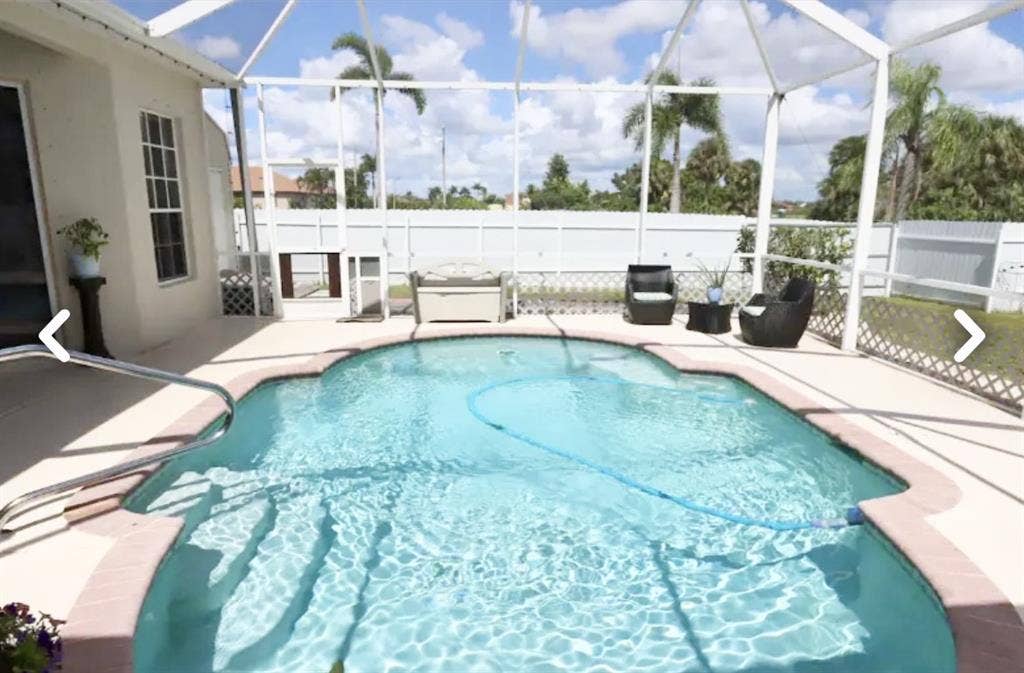 Private Poolside Room In Cape Coral