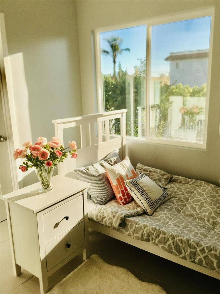 Private Rooms Available Near USC