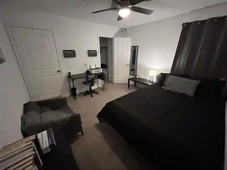 Fully furnished room! Must see!