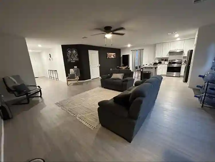Fully furnished room! Must see!
