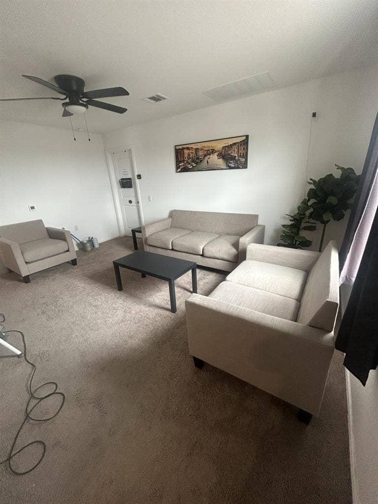 Fully furnished room! Must see!