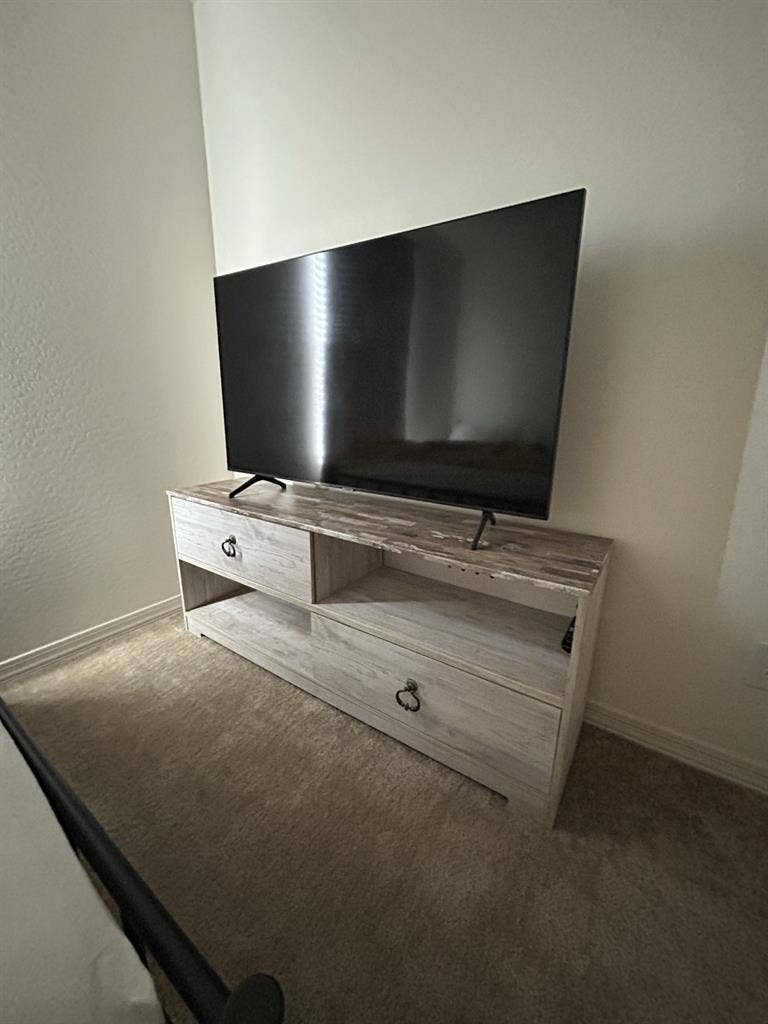 Room for rent- Phoenix/Laveen Area
