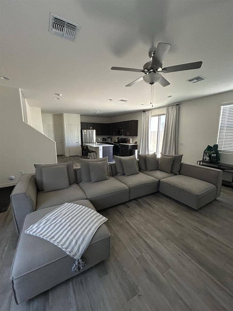 Room for rent- Phoenix/Laveen Area