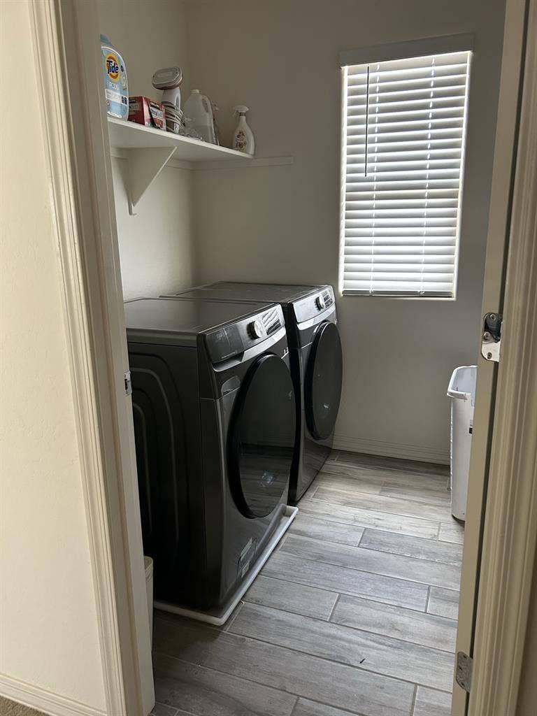 Room for rent- Phoenix/Laveen Area