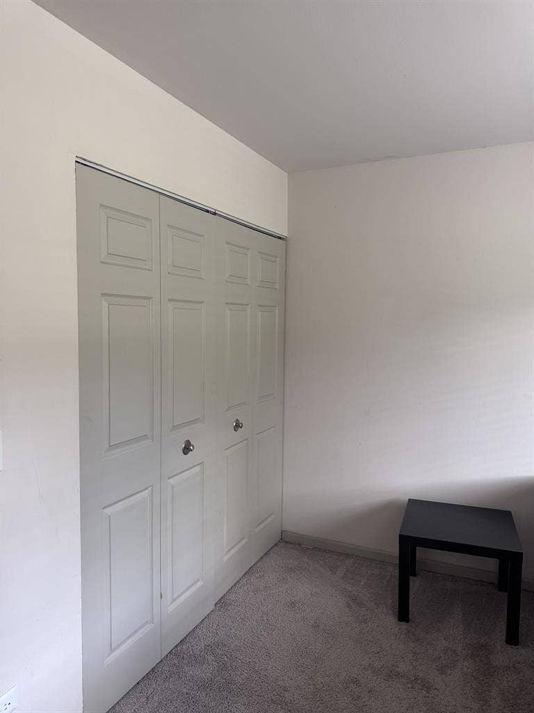 Private bedroom in 2b2b apartment