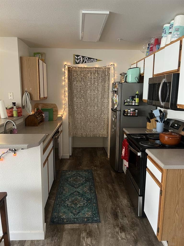 ISO one female tenant