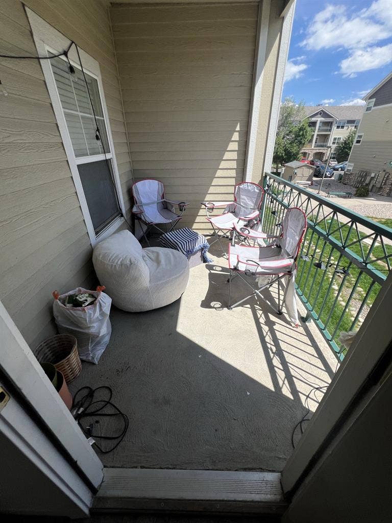 ISO one female tenant