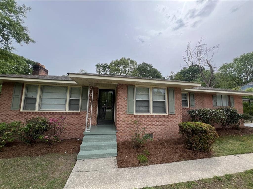 Furnished 1 Bedroom 4 Professionals
