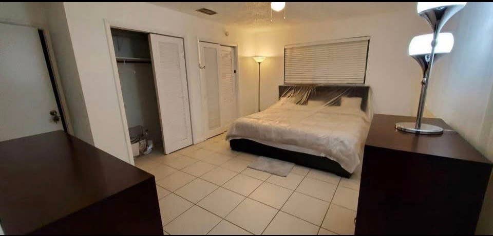 Private room for rent 