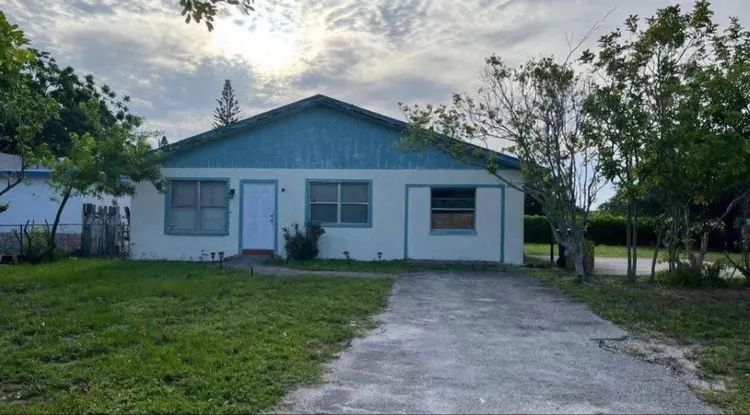 Private room for rent