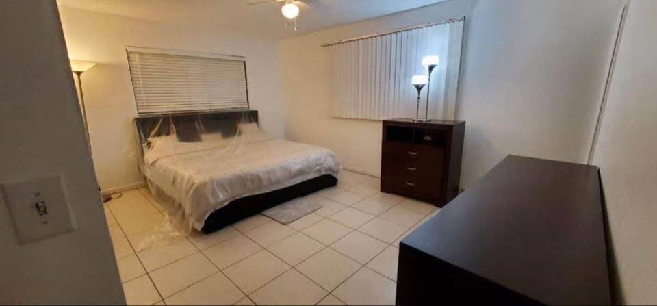Private room for rent 