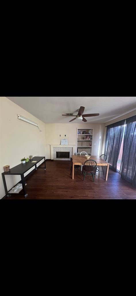 Master bedroom for rent