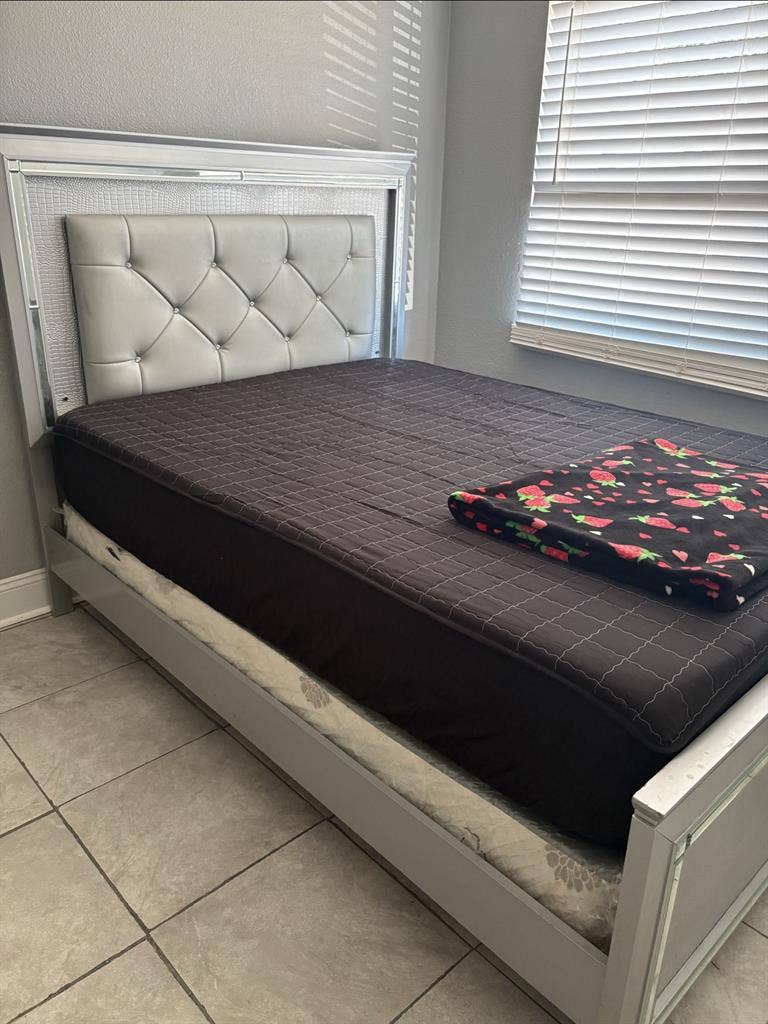 Room for rent asap