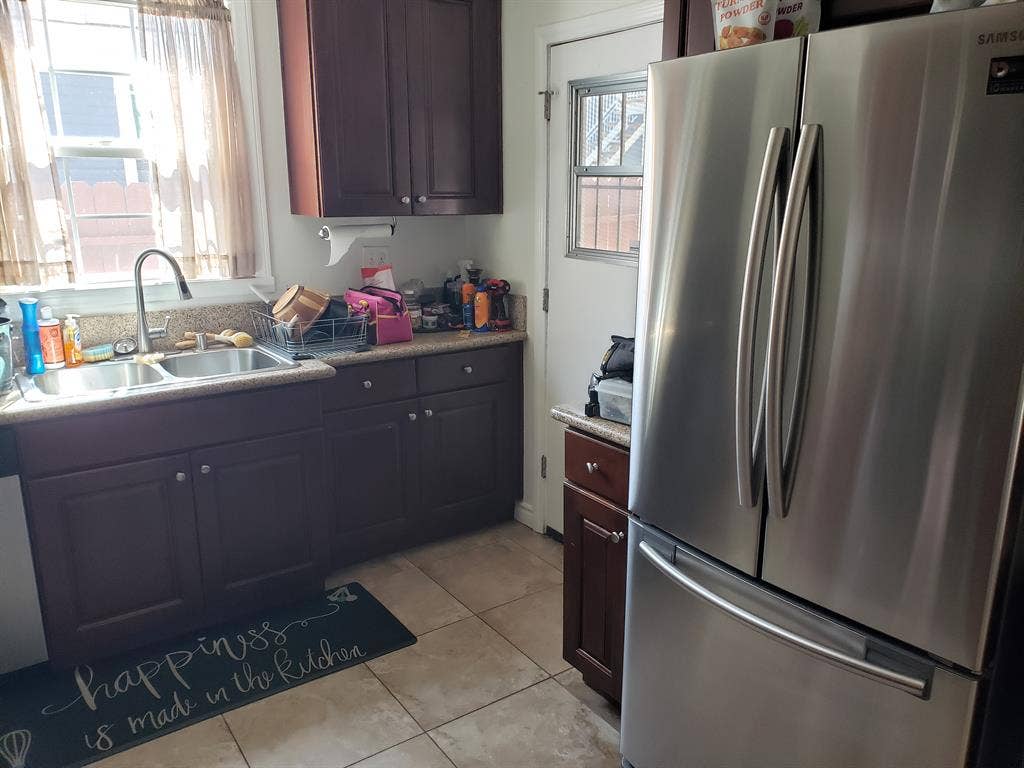 Downtown Master Bedroom for rent