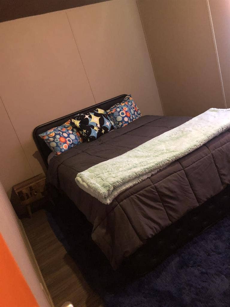 Looking for a new roomie
