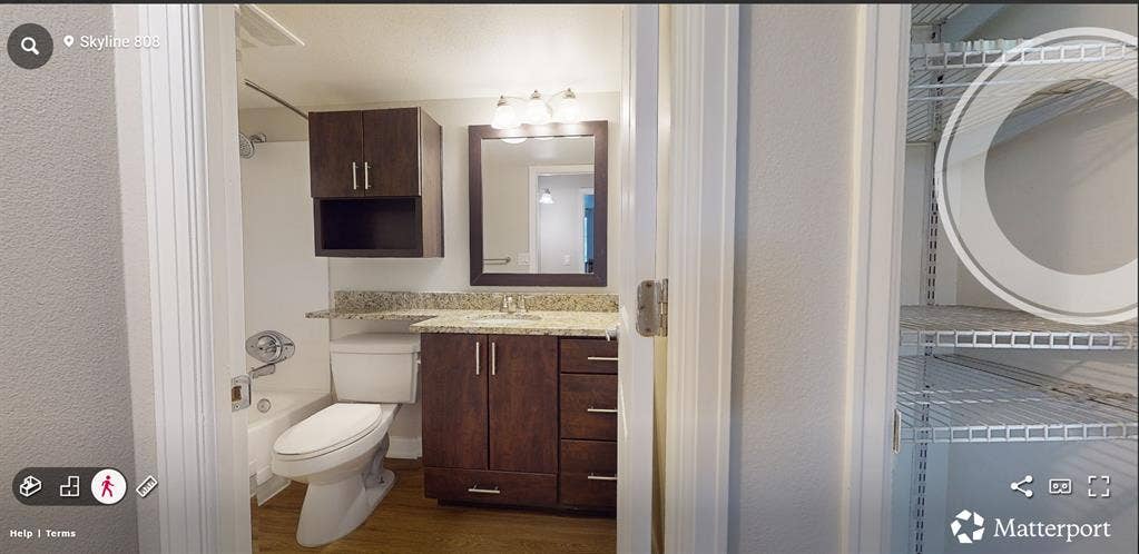 1bdr/ 1bth beautiful downtown space