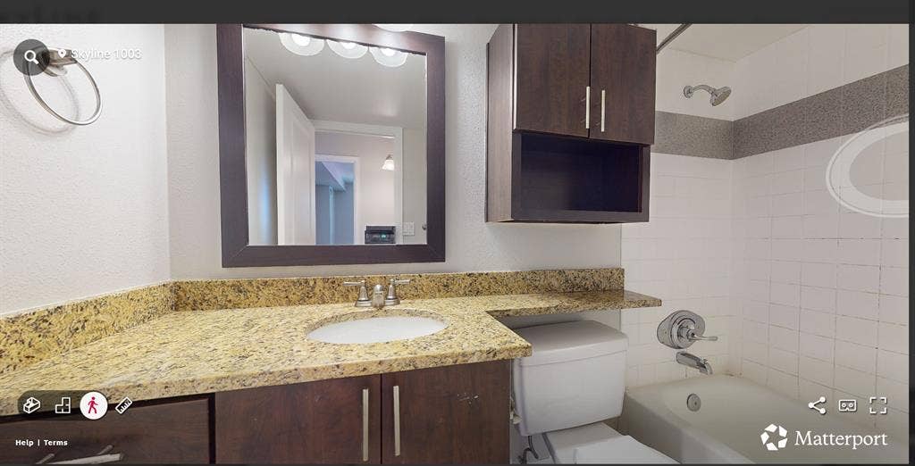 1bdr/ 1bth beautiful downtown space