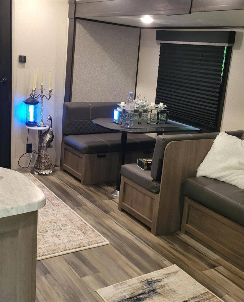 Looking for a roommate