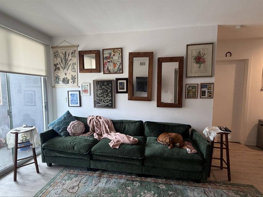 Seeking Female Roommate - JULY 1!!