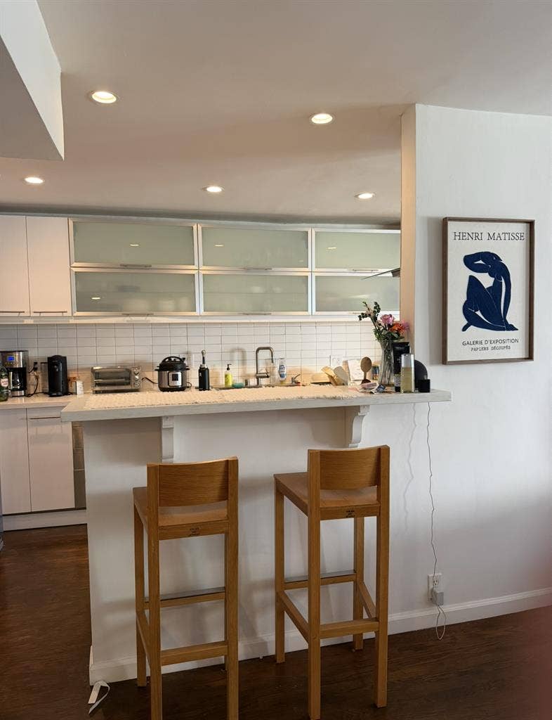WEHO Bed+Bath Avail in 2 bed,2 bath