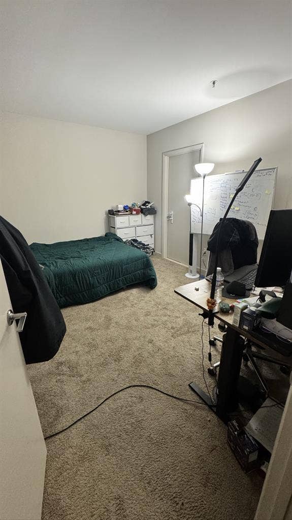 Private room for rent
