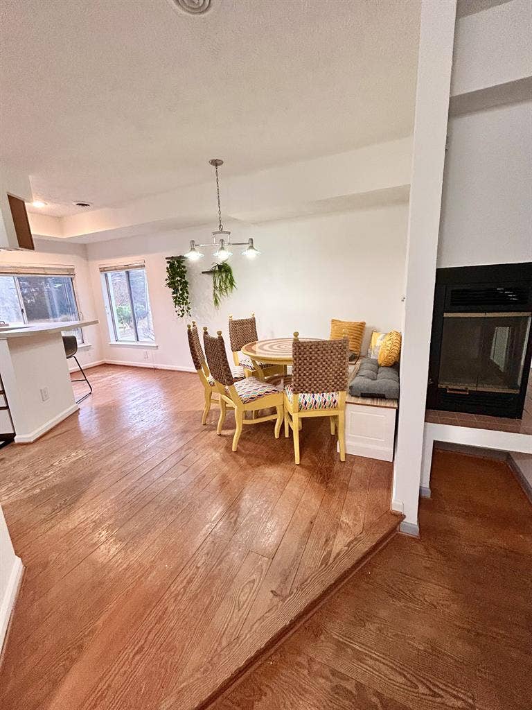 Experience Luxury by the Bay!