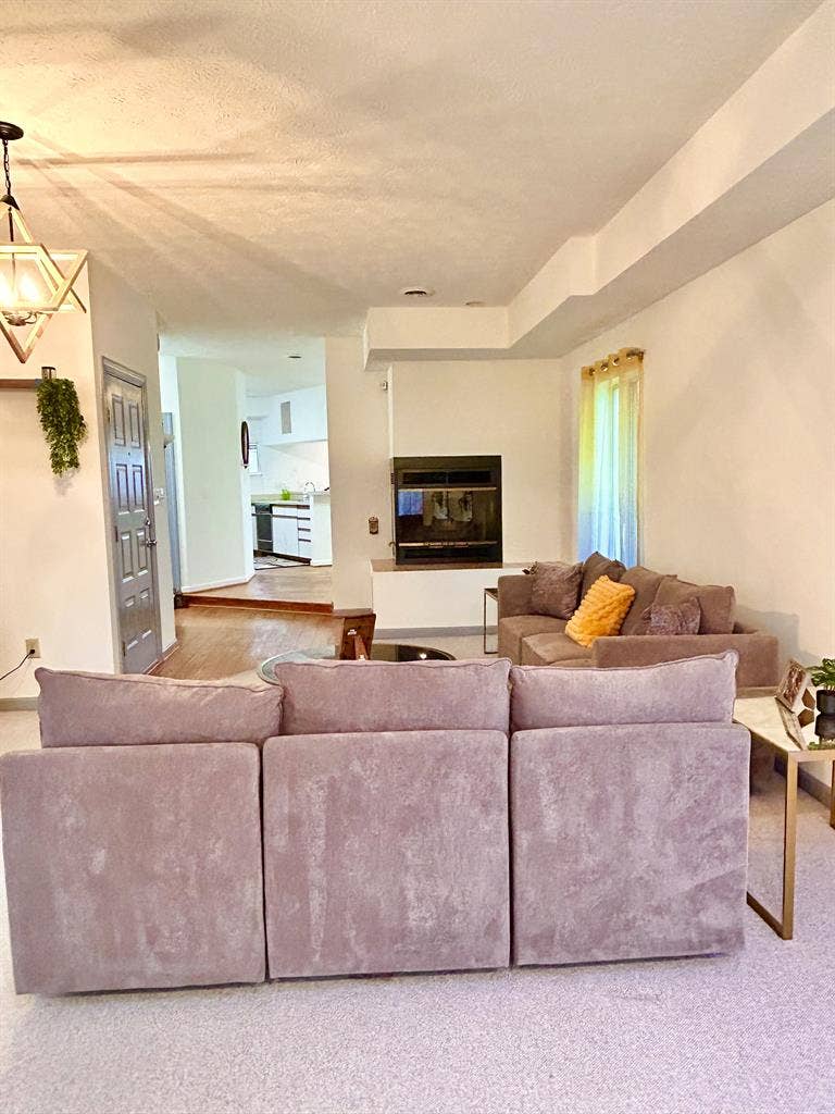 Experience Luxury by the Bay!