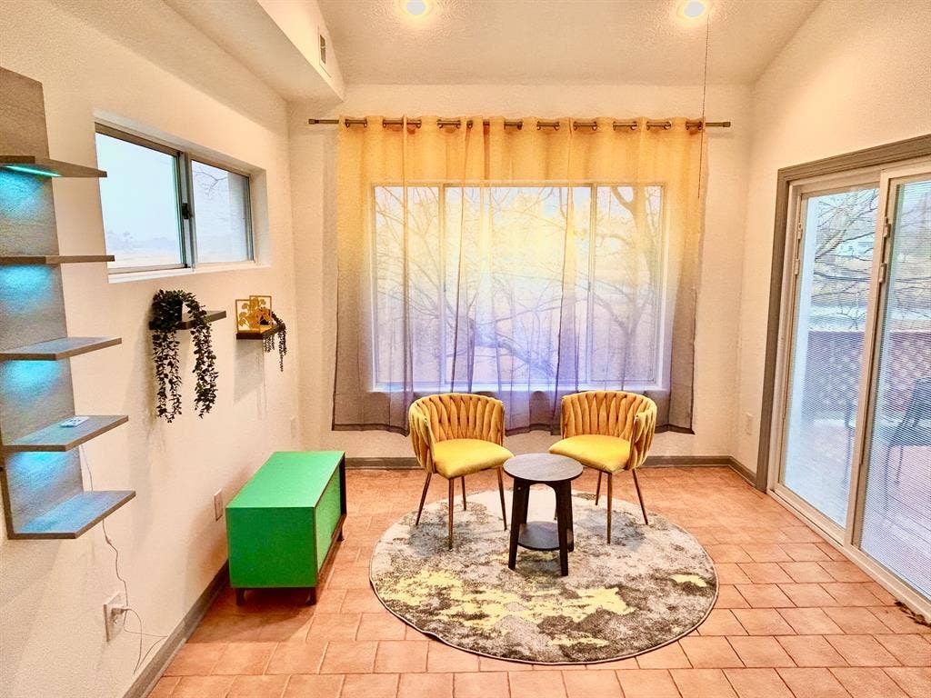Experience Luxury by the Bay!