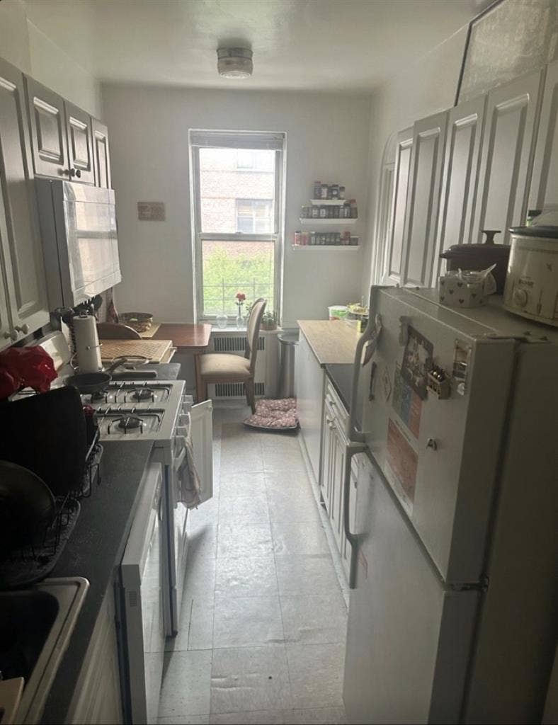 Big apartment in Forest Hills