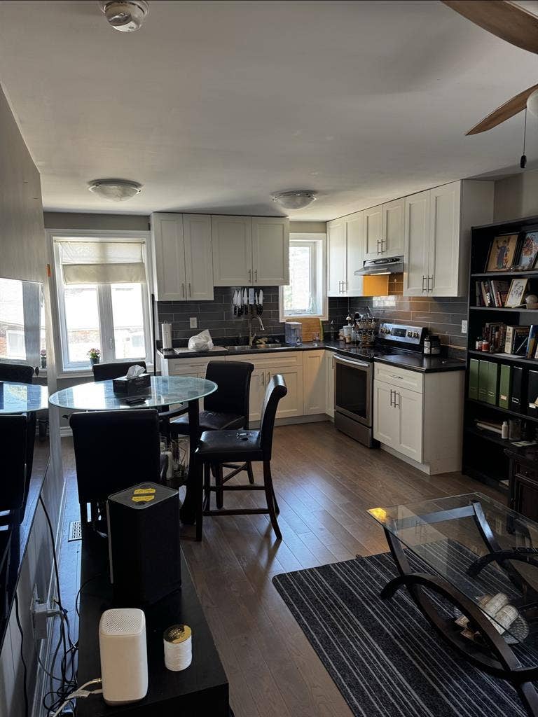 Room for rent - Keele & Rogers Rd