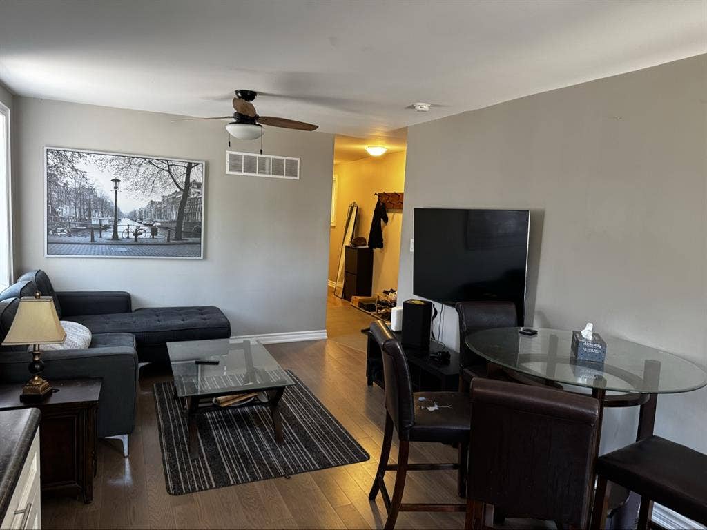 Room for rent - Keele & Rogers Rd