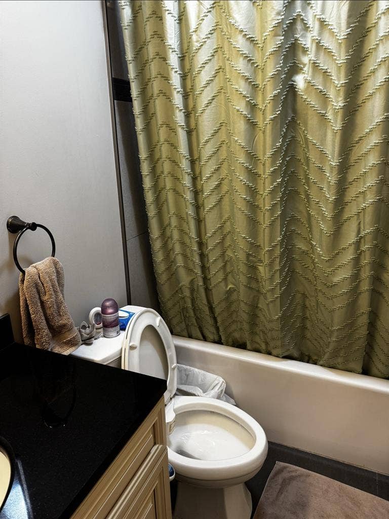 Room for rent - Keele & Rogers Rd
