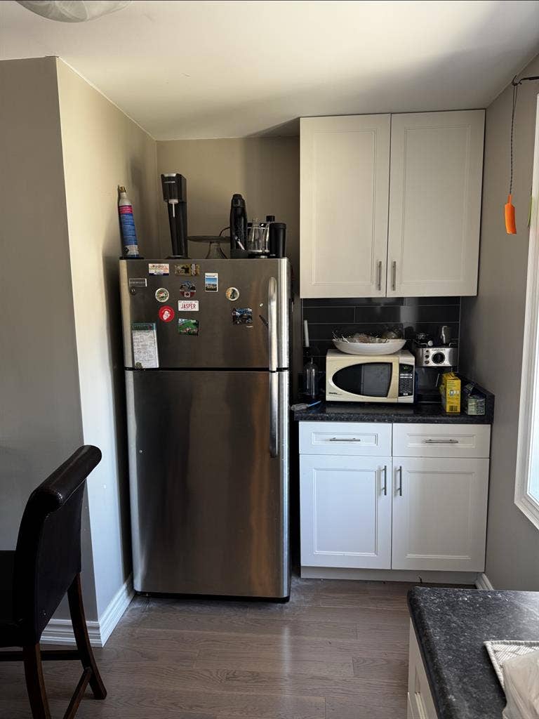 Room for rent - Keele & Rogers Rd