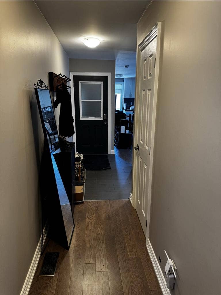 Room for rent - Keele & Rogers Rd