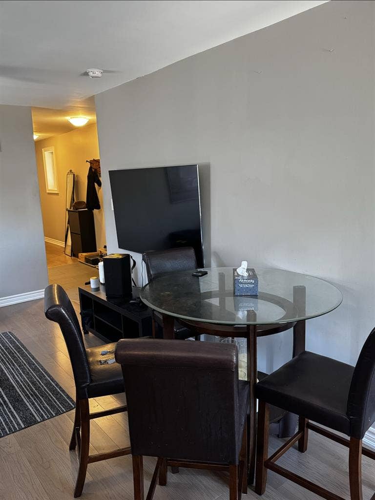 Room for rent - Keele & Rogers Rd