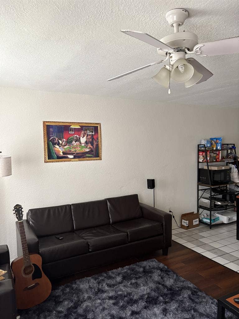 FALL RELET $865 ALL UNITS AVAILABLE
