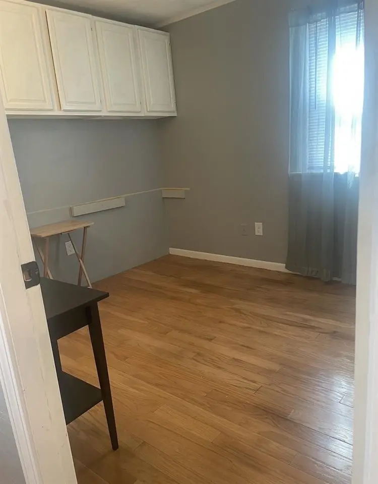 Unfurnished room