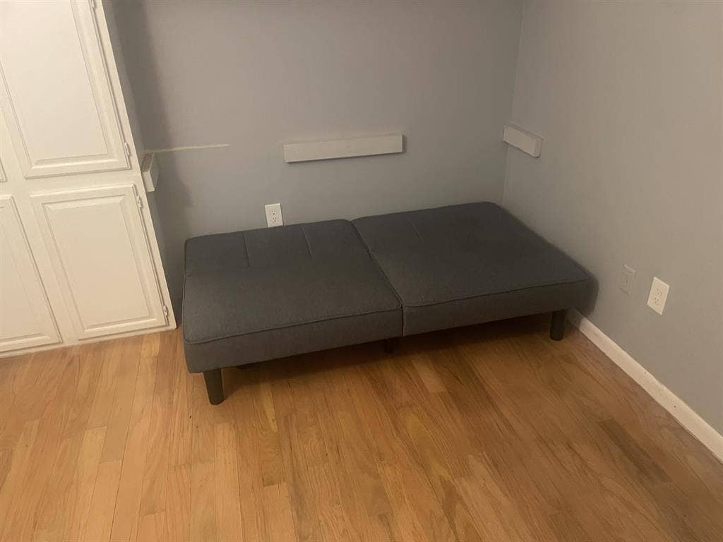 Unfurnished room