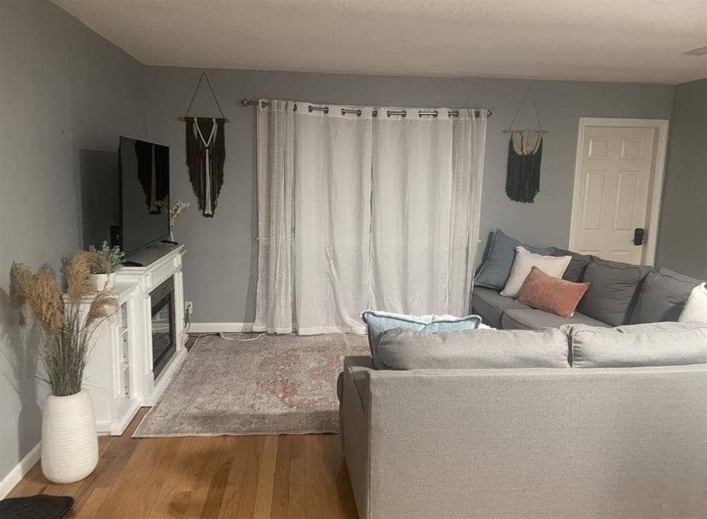 Unfurnished room