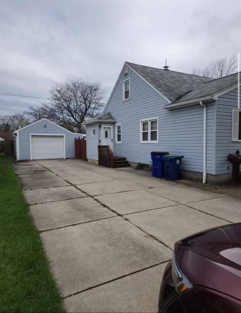Student housing for lease