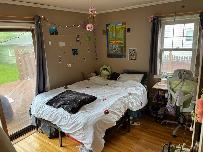 Student housing for lease