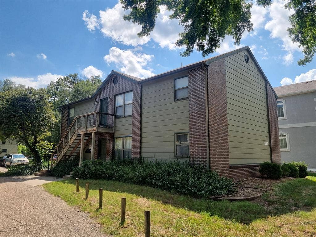 Looking for a roommate.